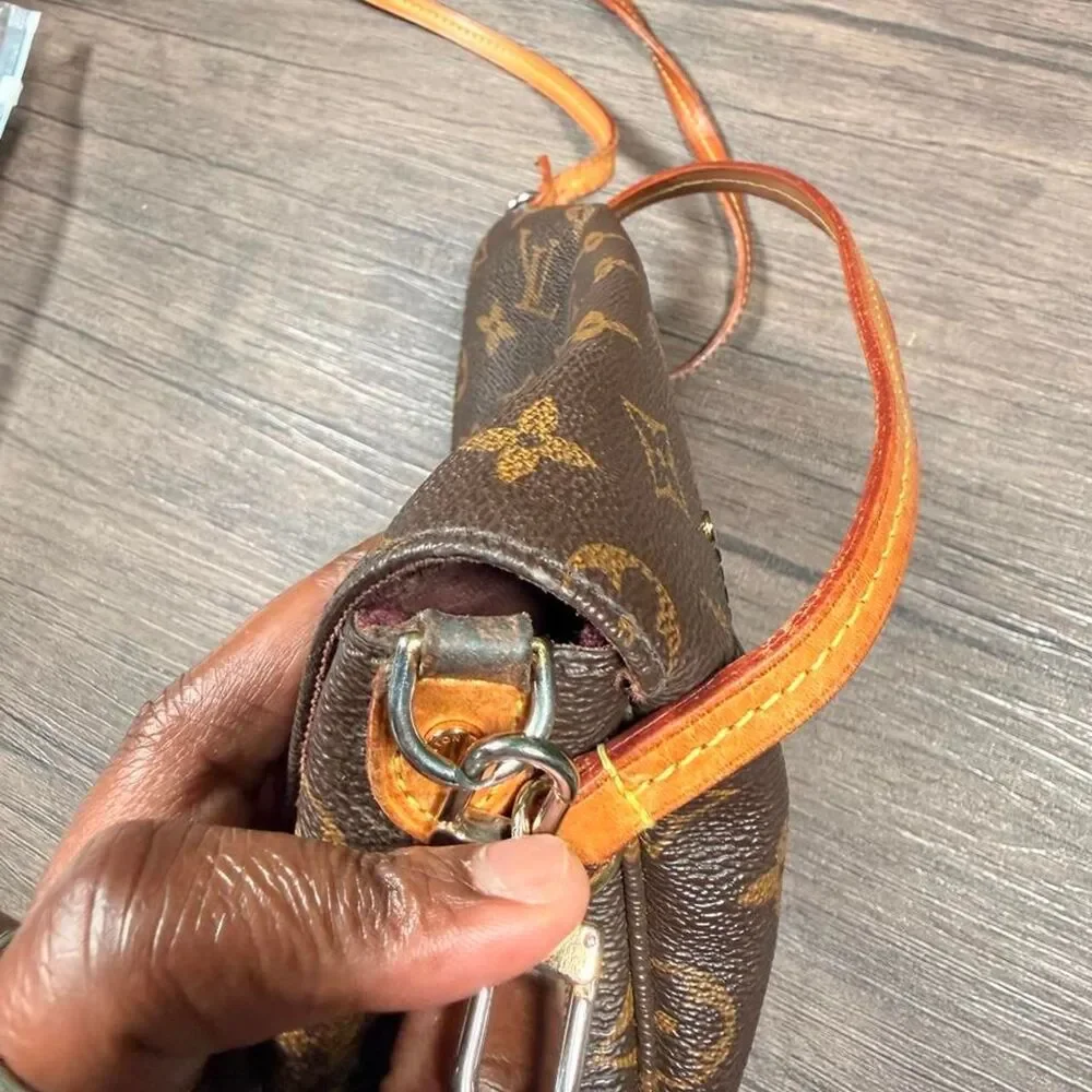 Louis-vuitton Women's Brown Bag